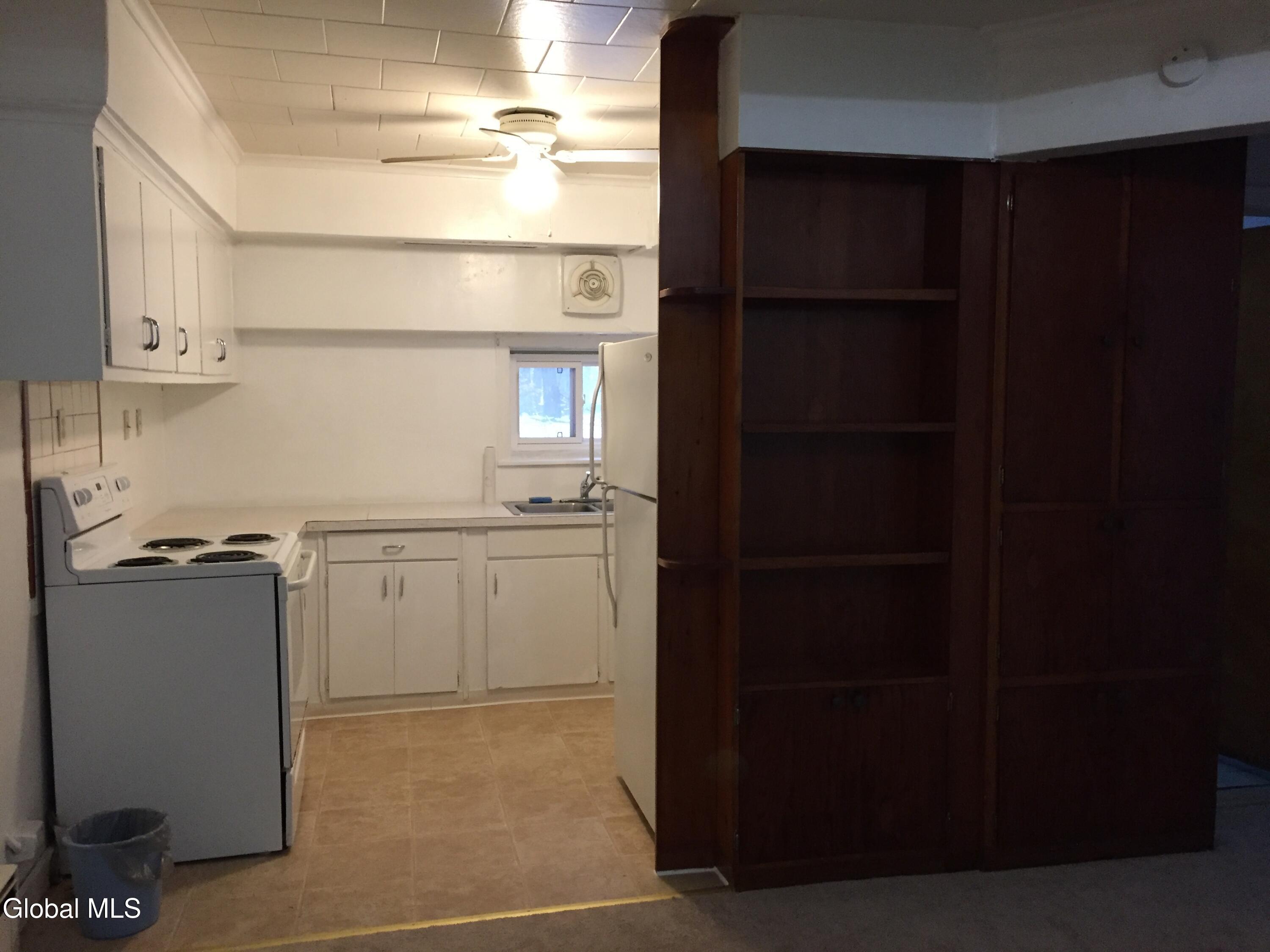 2237 Ghents Road Rotterdam, NY 12306 - Photo 9 of 32 4 (3)