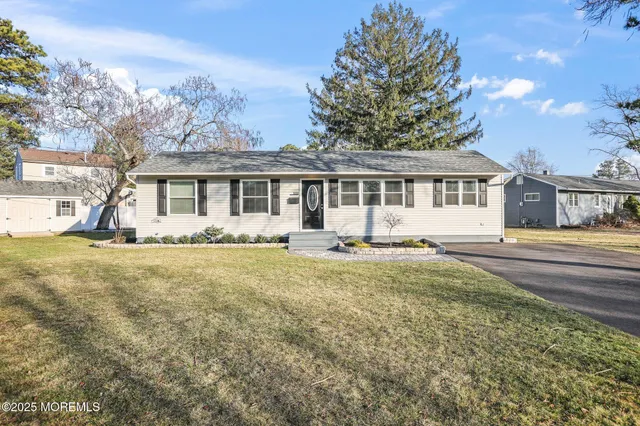 $3,200 | 222 Elmwood Court, Brick, NJ 08723