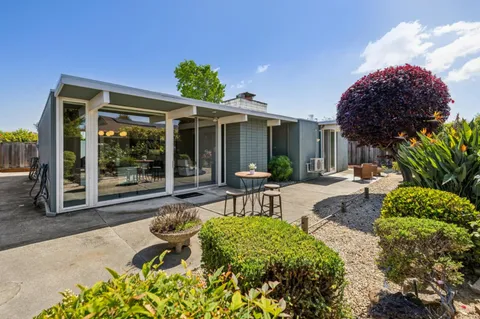$1,835,000 | 809 Constitution Drive, Foster City, CA 94404