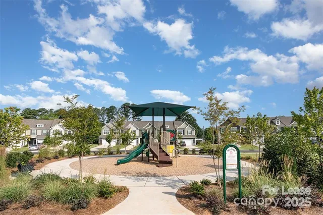 $2,050 | 752 Kitfox Drive Northwest, Concord, NC 28027