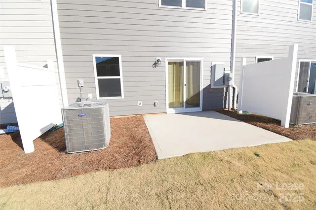 $2,050 | 752 Kitfox Drive Northwest, Concord, NC 28027