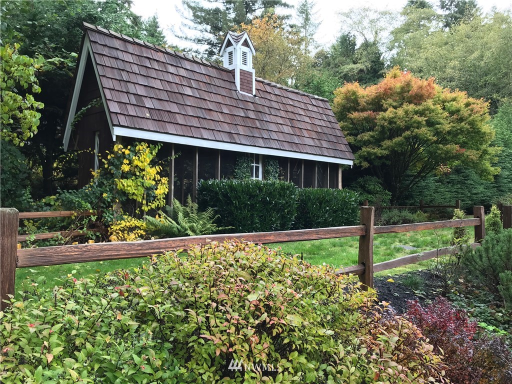7447 Northeast Manual Road Bainbridge Island, WA 98110 - Photo 5 of 5 Gallery Image 5