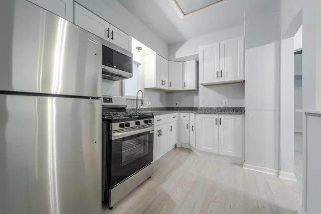 $179,900 | 16923 Stephens, Eastpointe, MI 48021