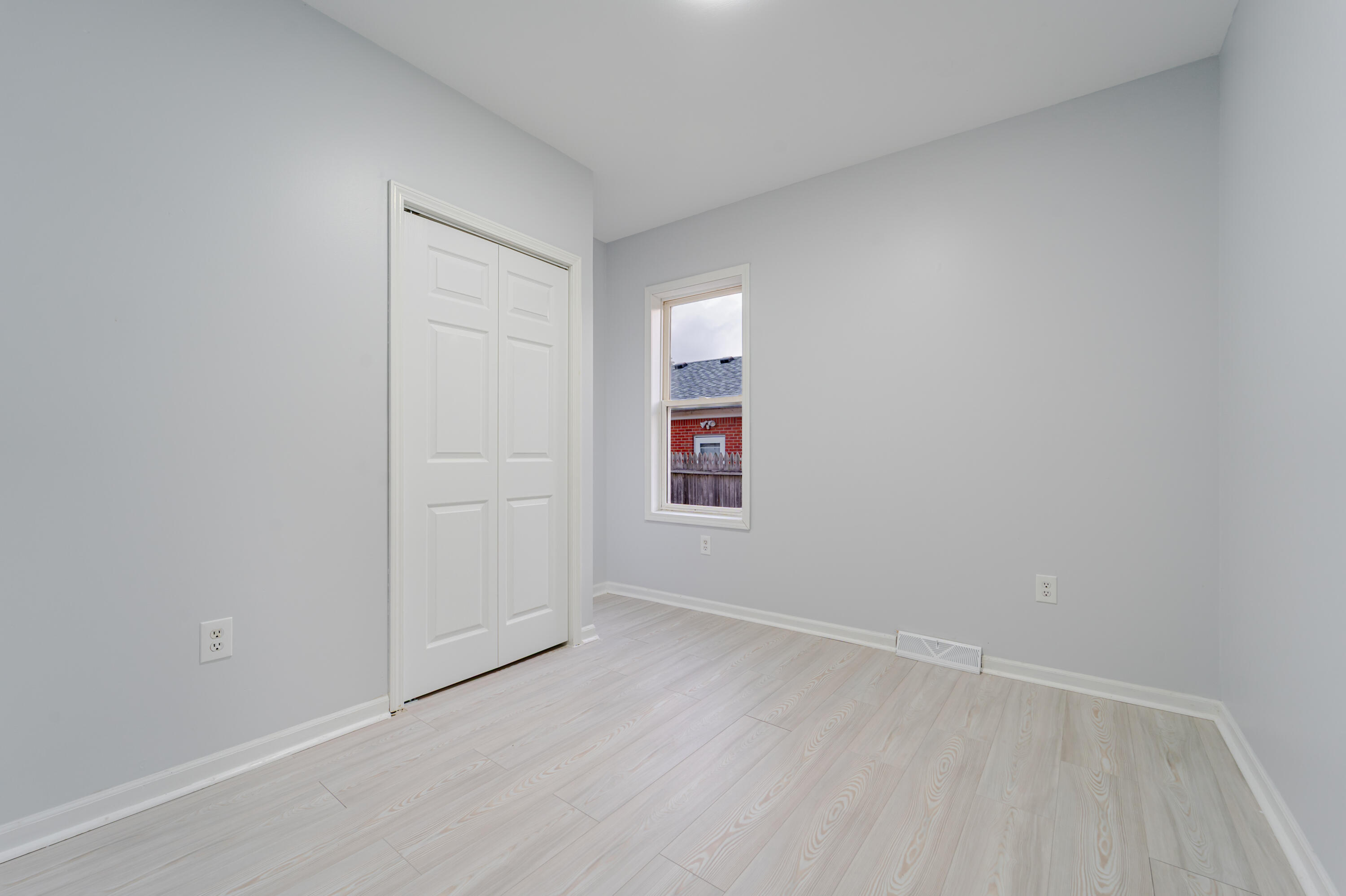 16923 Stephens Eastpointe, MI 48021 - Photo 18 of 25 Bathroom 2