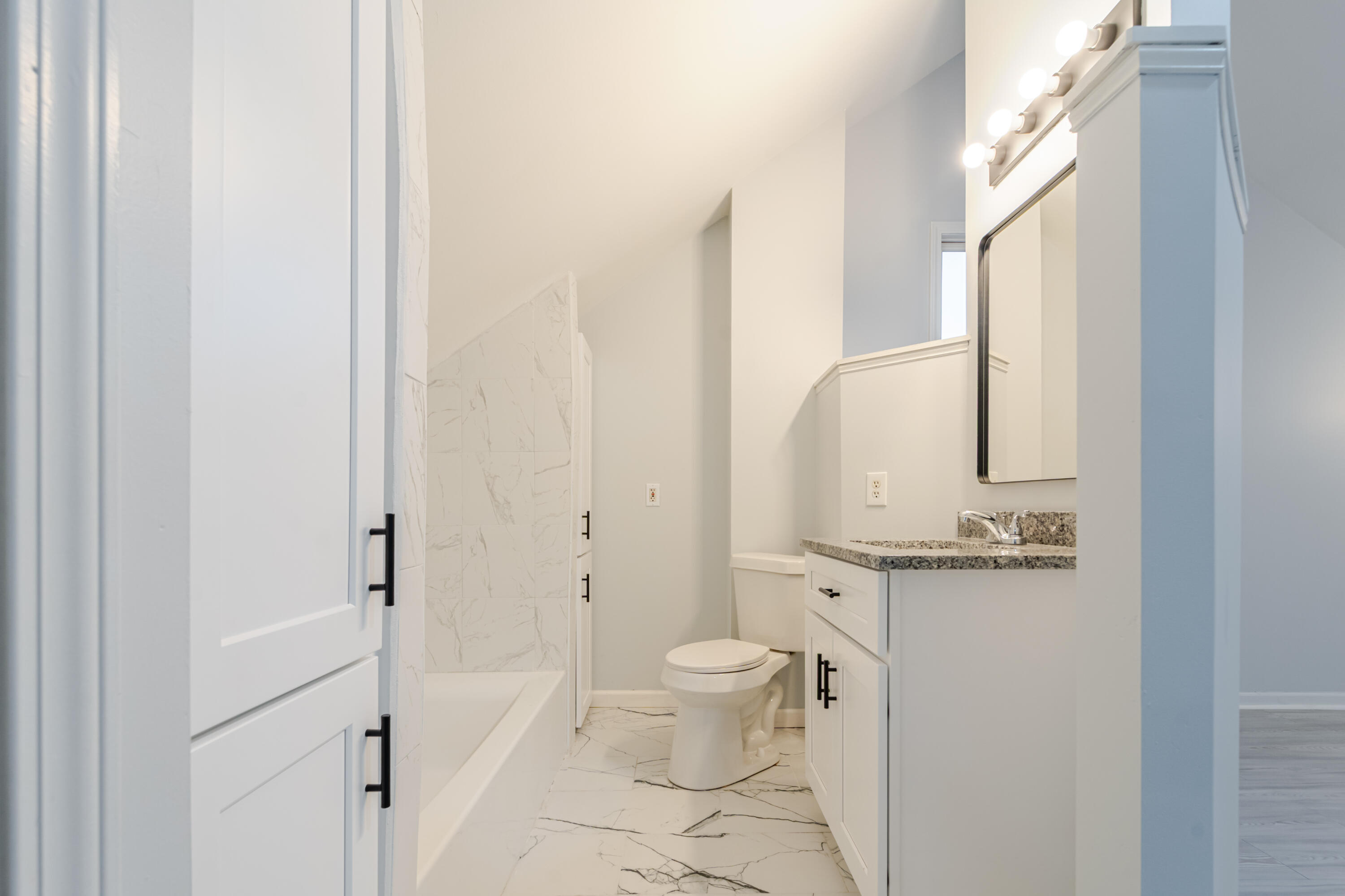 16923 Stephens Eastpointe, MI 48021 - Photo 24 of 25 Upper