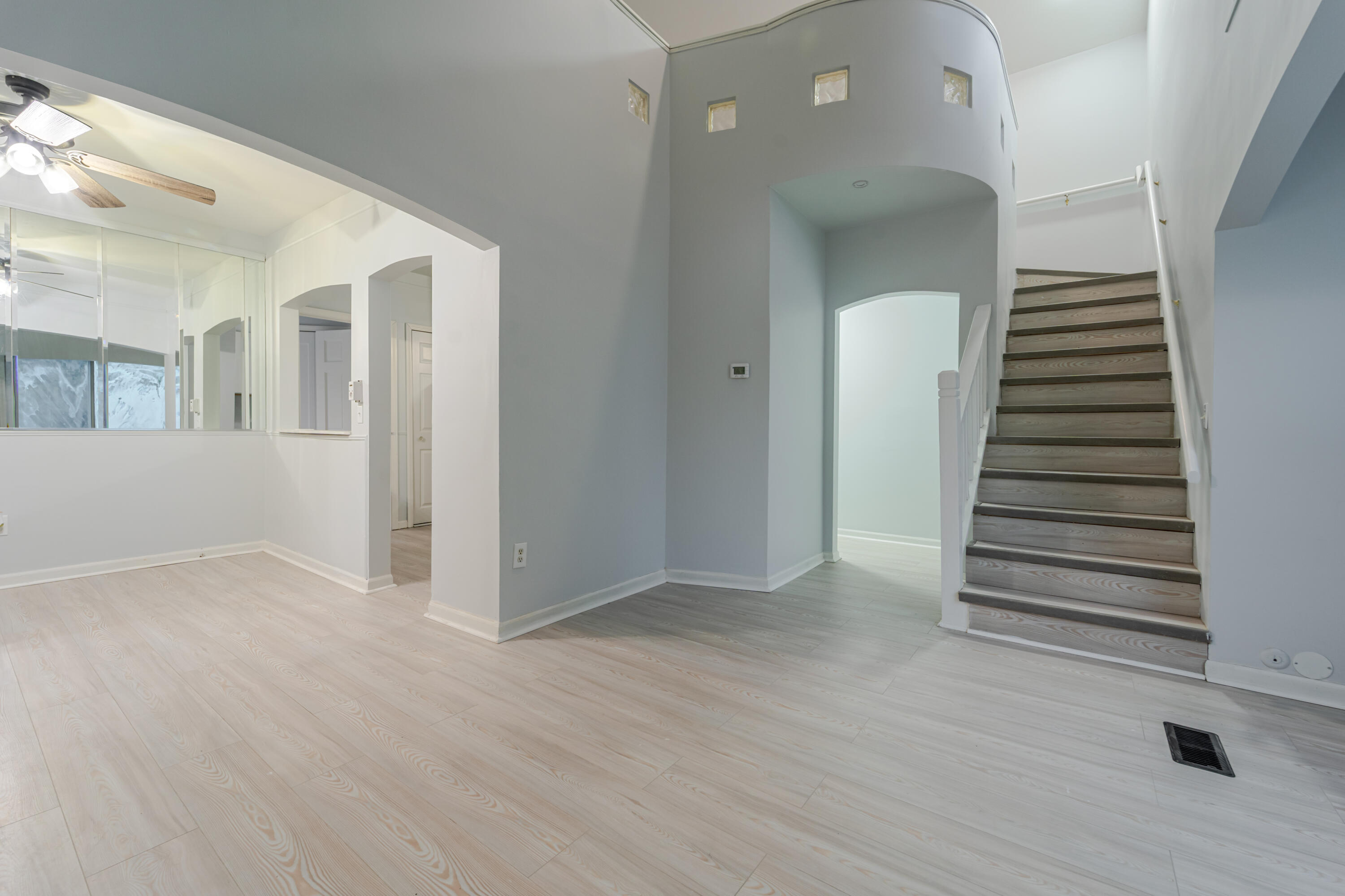 16923 Stephens Eastpointe, MI 48021 - Photo 9 of 25 Interior