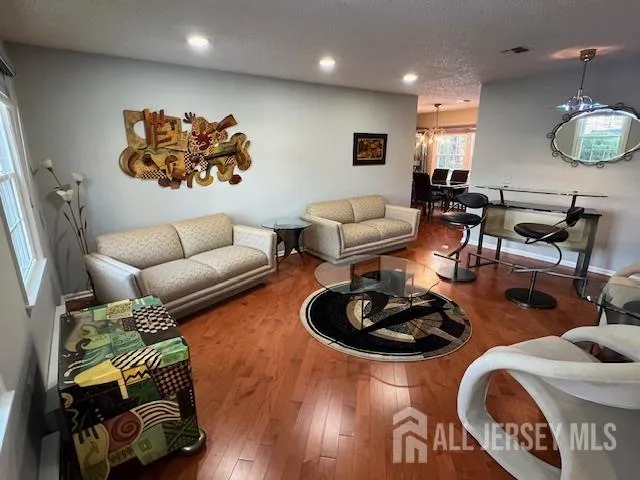 $389,000 | 718 A Victoria Court, Monroe Township, NJ 08831