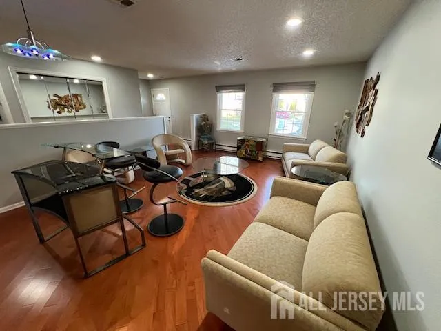 $389,000 | 718 A Victoria Court, Monroe Township, NJ 08831