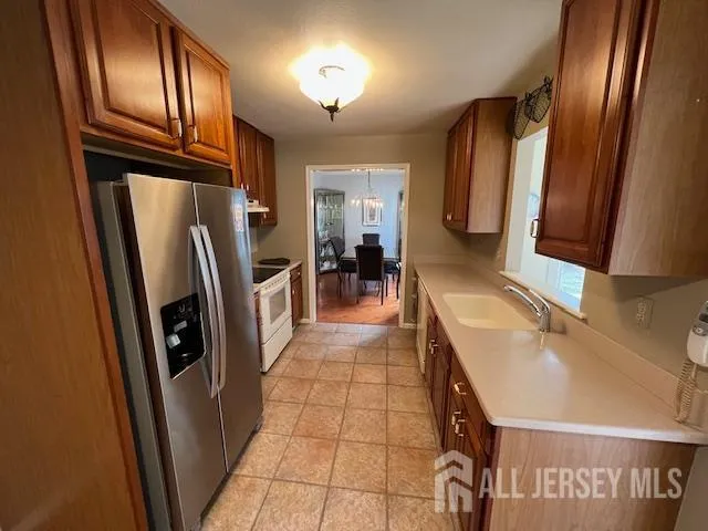 $389,000 | 718 A Victoria Court, Monroe Township, NJ 08831