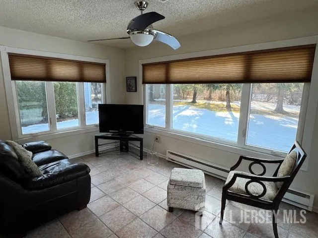 $389,000 | 718 A Victoria Court, Monroe Township, NJ 08831