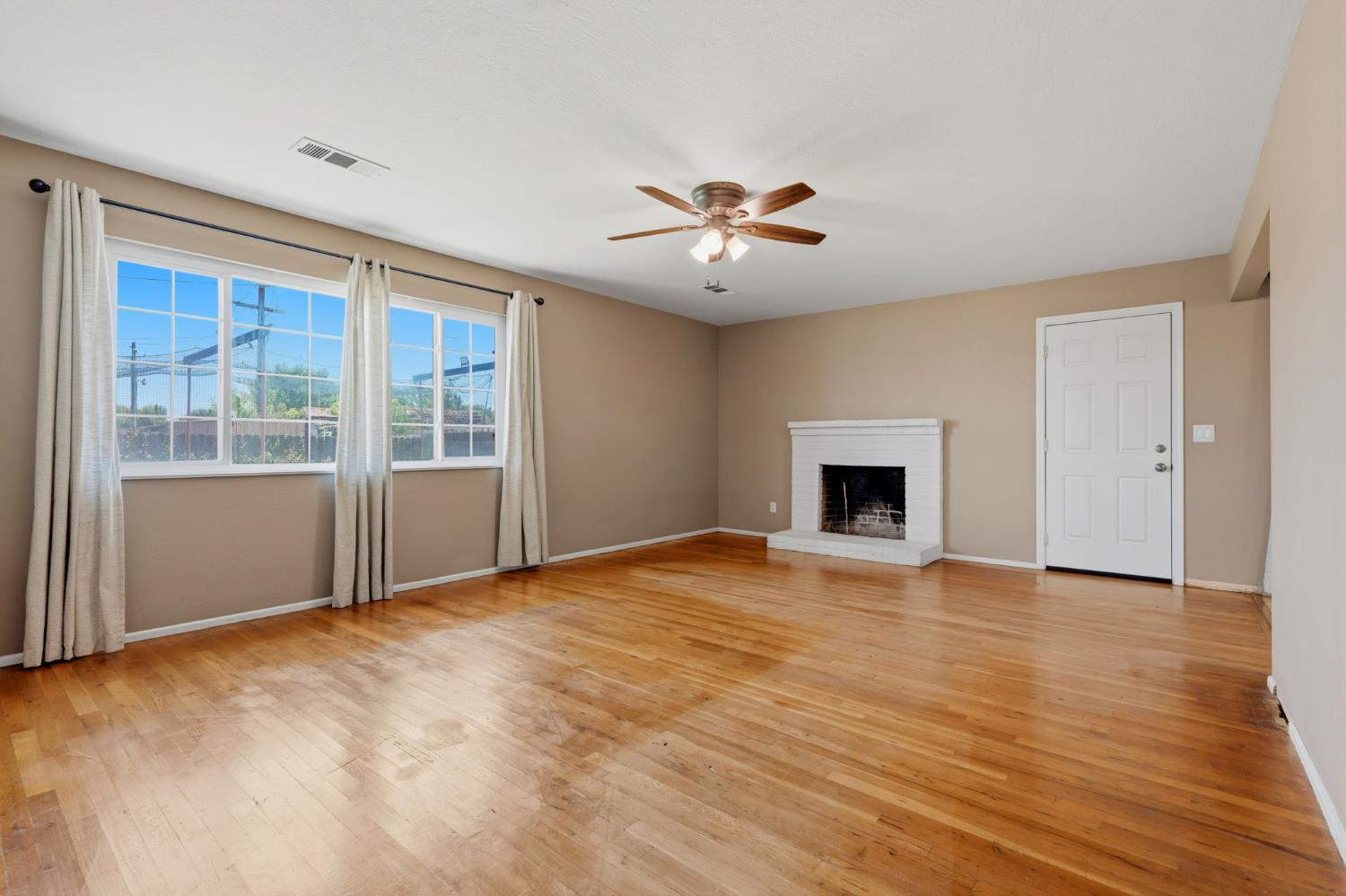 313 North 2nd Street Fowler, CA 93625 - Photo 10 of 27