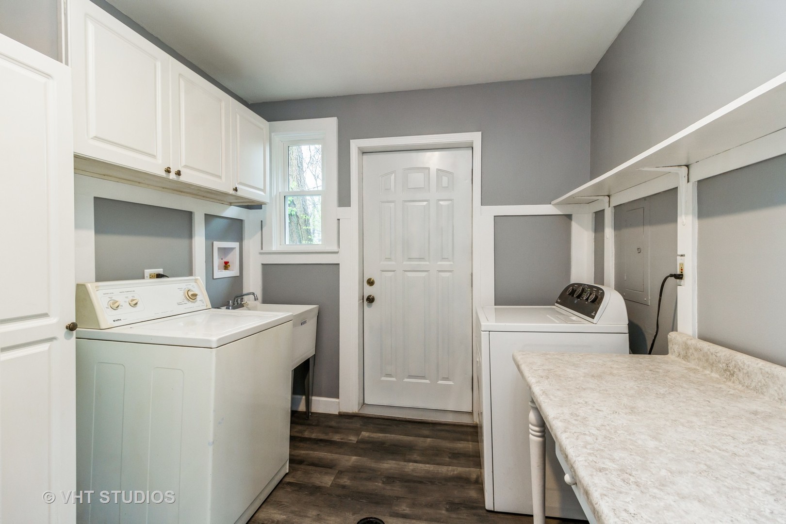 17560 Sycamore Drive Homewood, IL 60430 - Photo 10 of 13 a utility room with dryer and washer