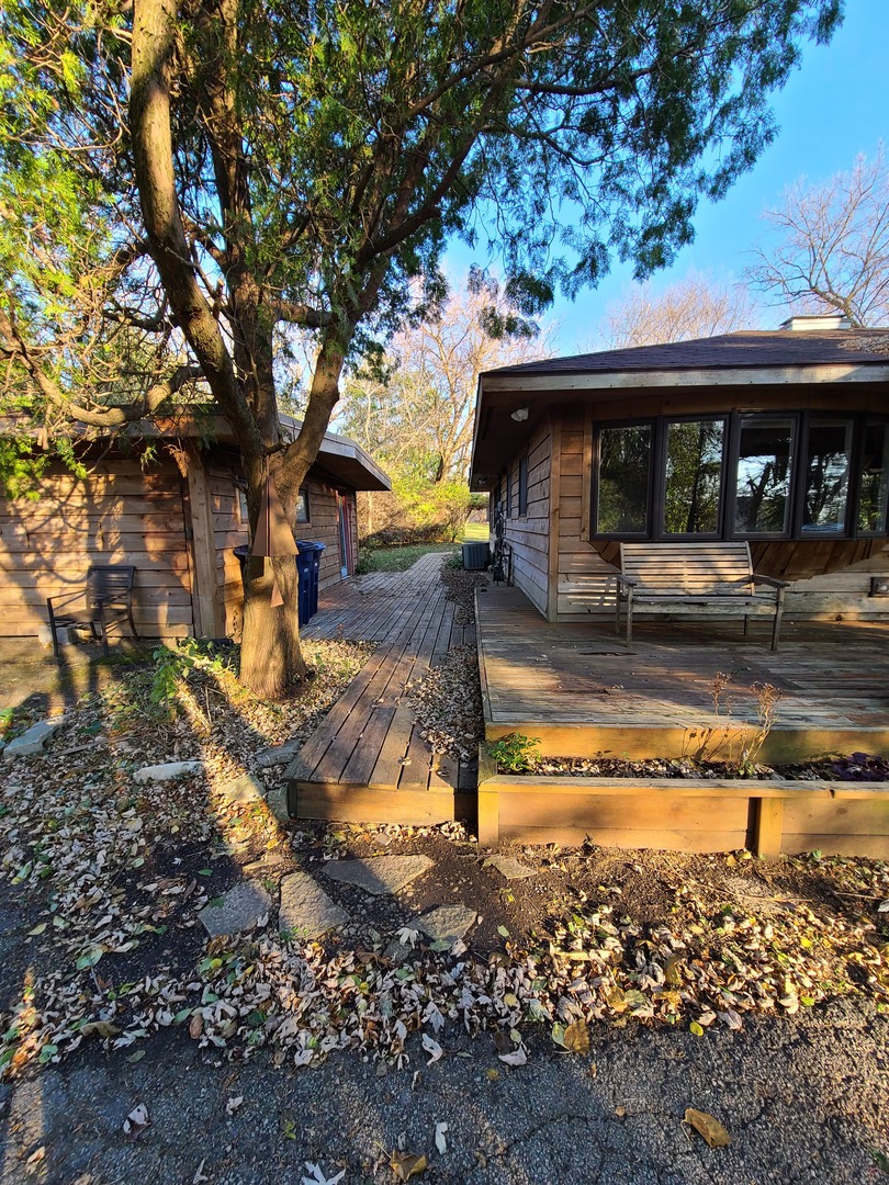 5S511 Radcliff Road Naperville, IL 60563 - Photo 2 of 22