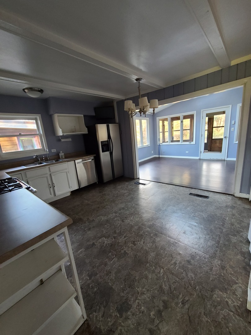 5S511 Radcliff Road Naperville, IL 60563 - Photo 8 of 22