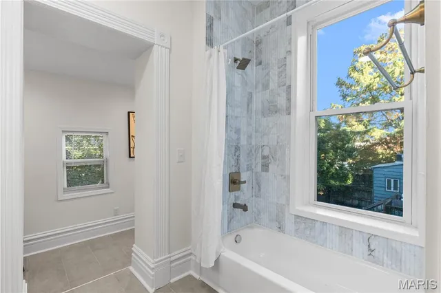 $329,900 | 2643 Ann Avenue, St. Louis, MO 63104