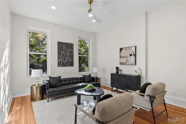 $329,900 | 2643 Ann Avenue, St. Louis, MO 63104