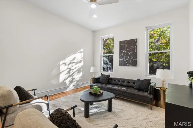 $329,900 | 2643 Ann Avenue, St. Louis, MO 63104