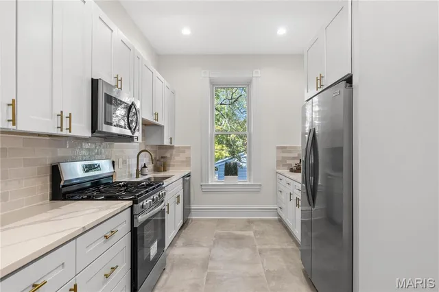 $329,900 | 2643 Ann Avenue, St. Louis, MO 63104