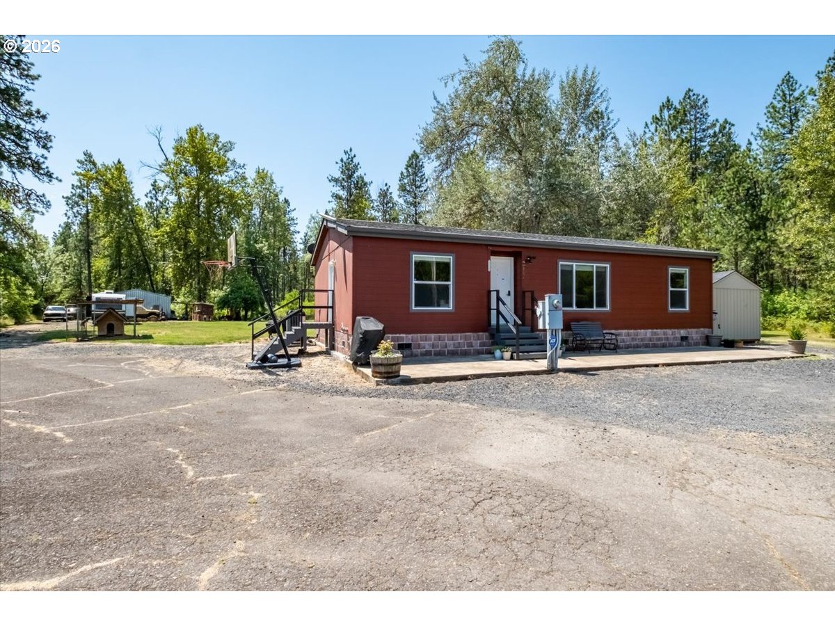29727 Santiam Terrace Road Lebanon, OR 97355 - Photo 25 of 35