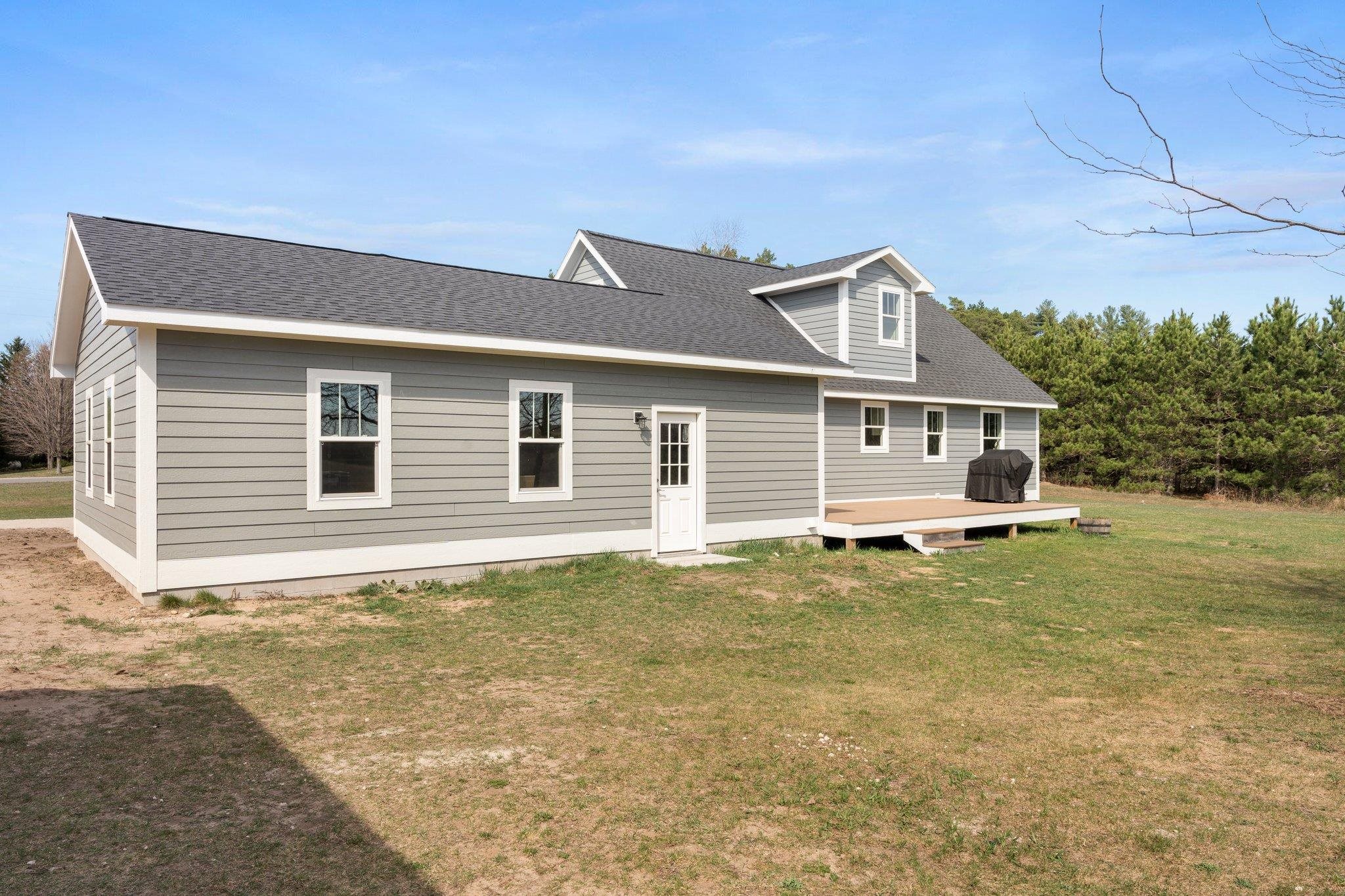 8690 East Erdt Road Suttons Bay, MI 49682 - Photo 40 of 63 1910042-39.JPG