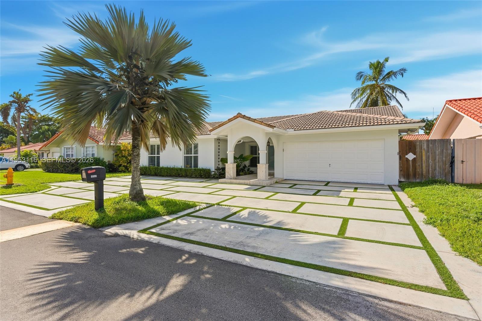 5976 Southwest 88th Place Miami, FL 33173 - Photo 1 of 39