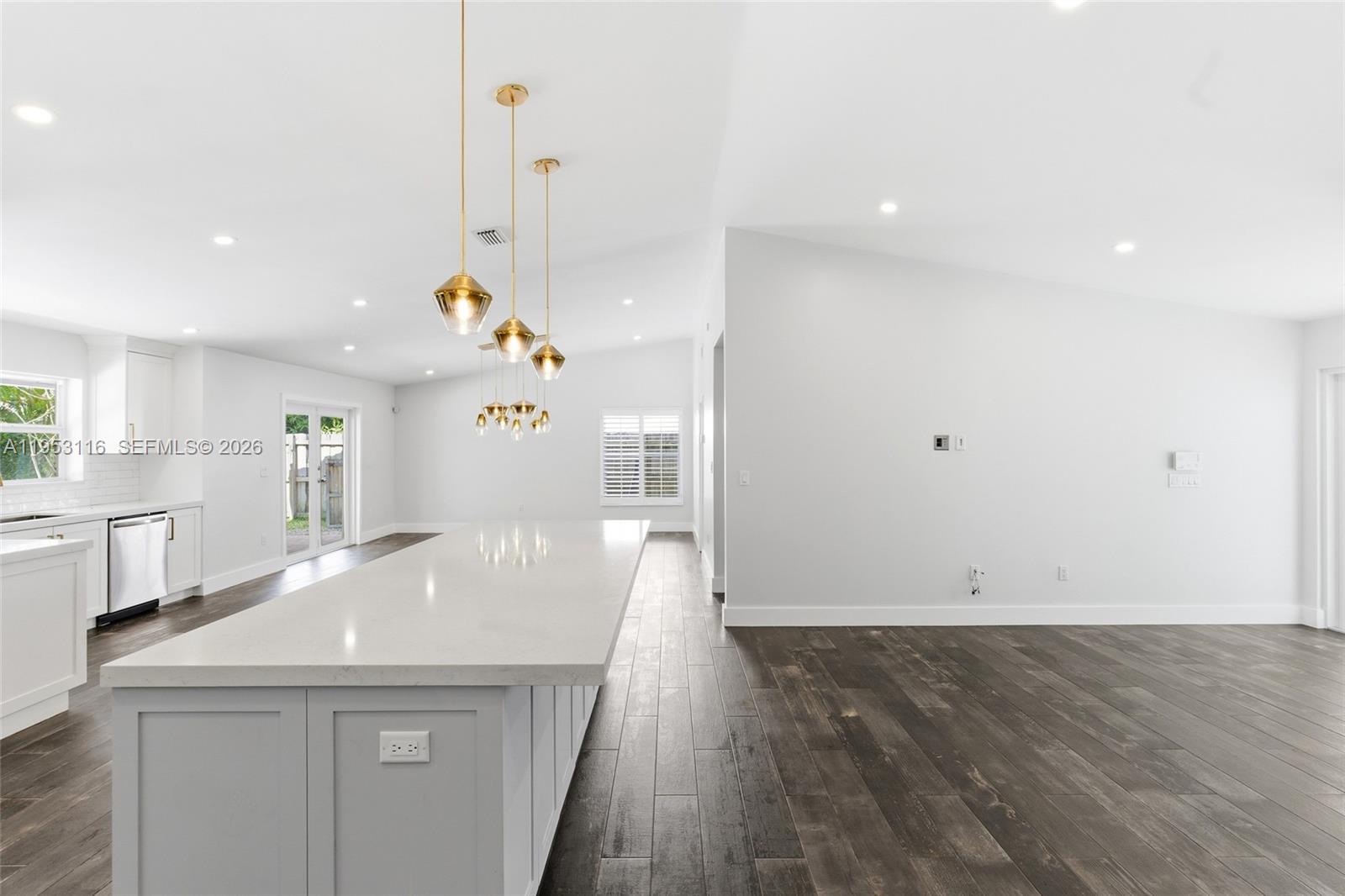 5976 Southwest 88th Place Miami, FL 33173 - Photo 11 of 39