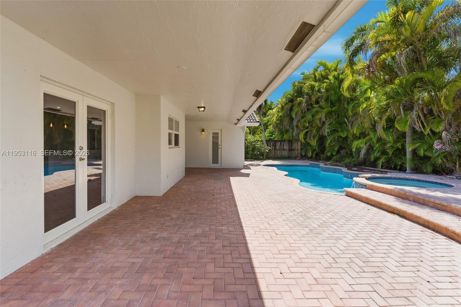 5976 Southwest 88th Place Miami, FL 33173 - Photo 32 of 39