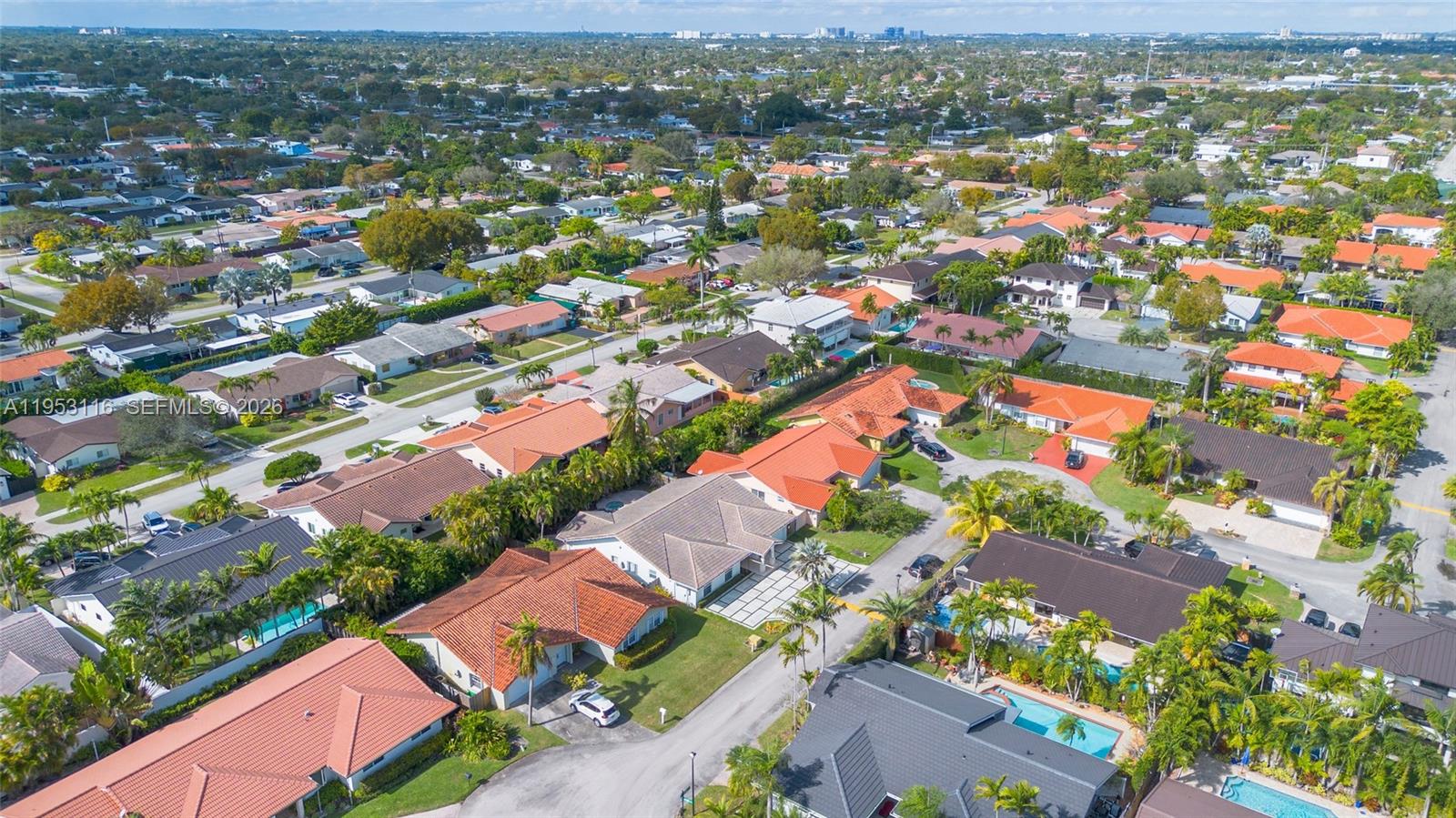 5976 Southwest 88th Place Miami, FL 33173 - Photo 37 of 39