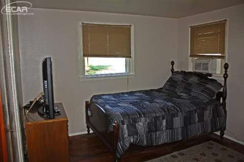 3257 Old Farm Road Flint, MI 48507 - Photo 10 of 18 20449480-9.JPG