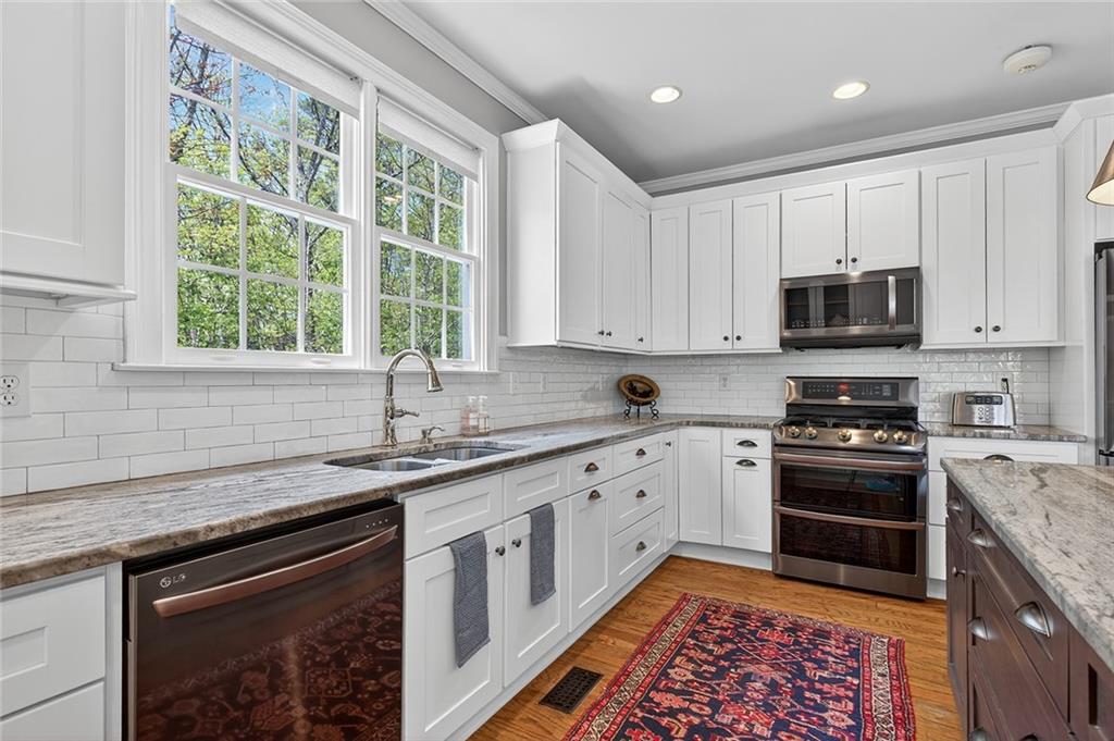 27 Christopher Ridge Northwest Cartersville, GA 30121 - Photo 19 of 80