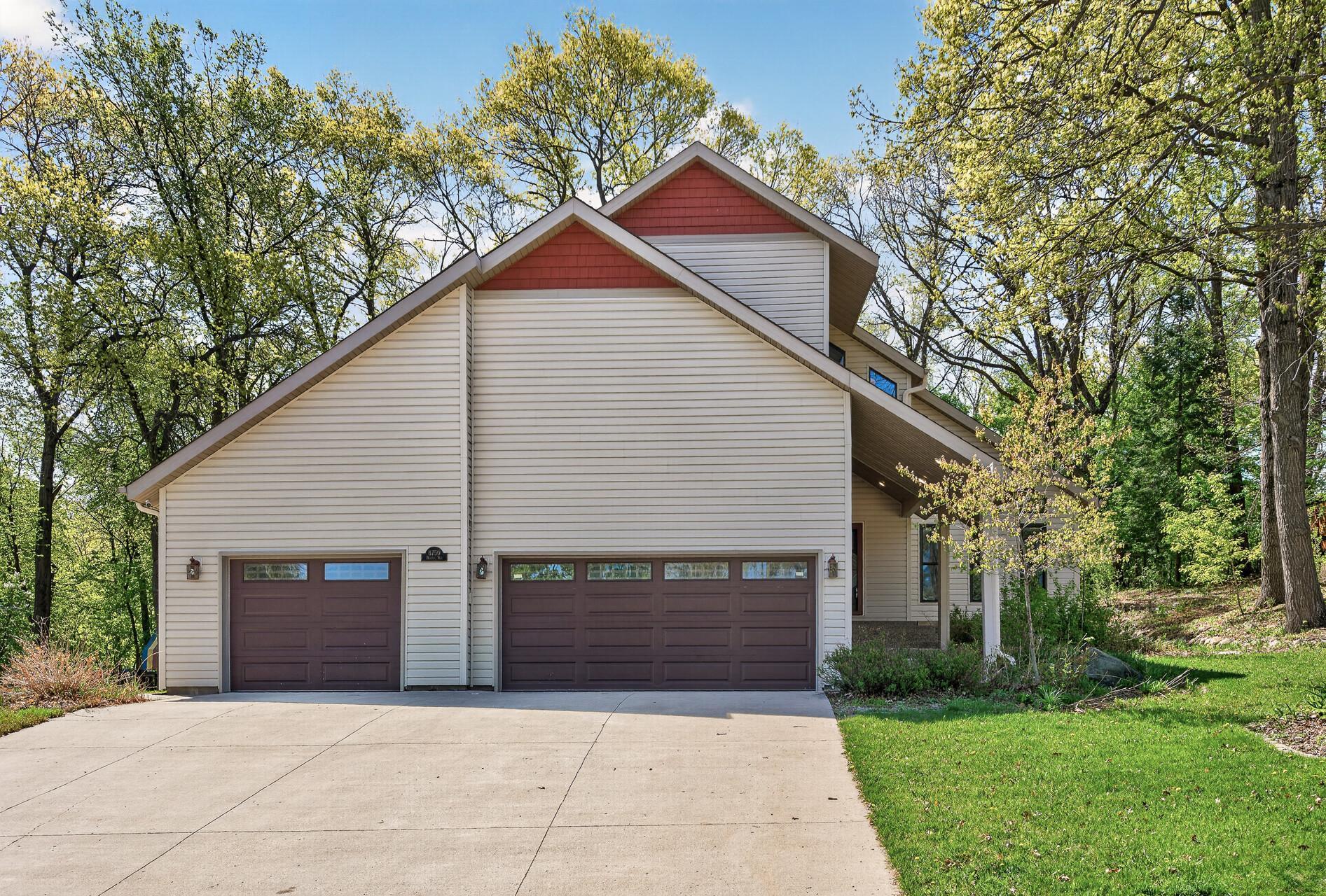 8750 Hunters Way Apple Valley, MN 55124 - Photo 1 of 98