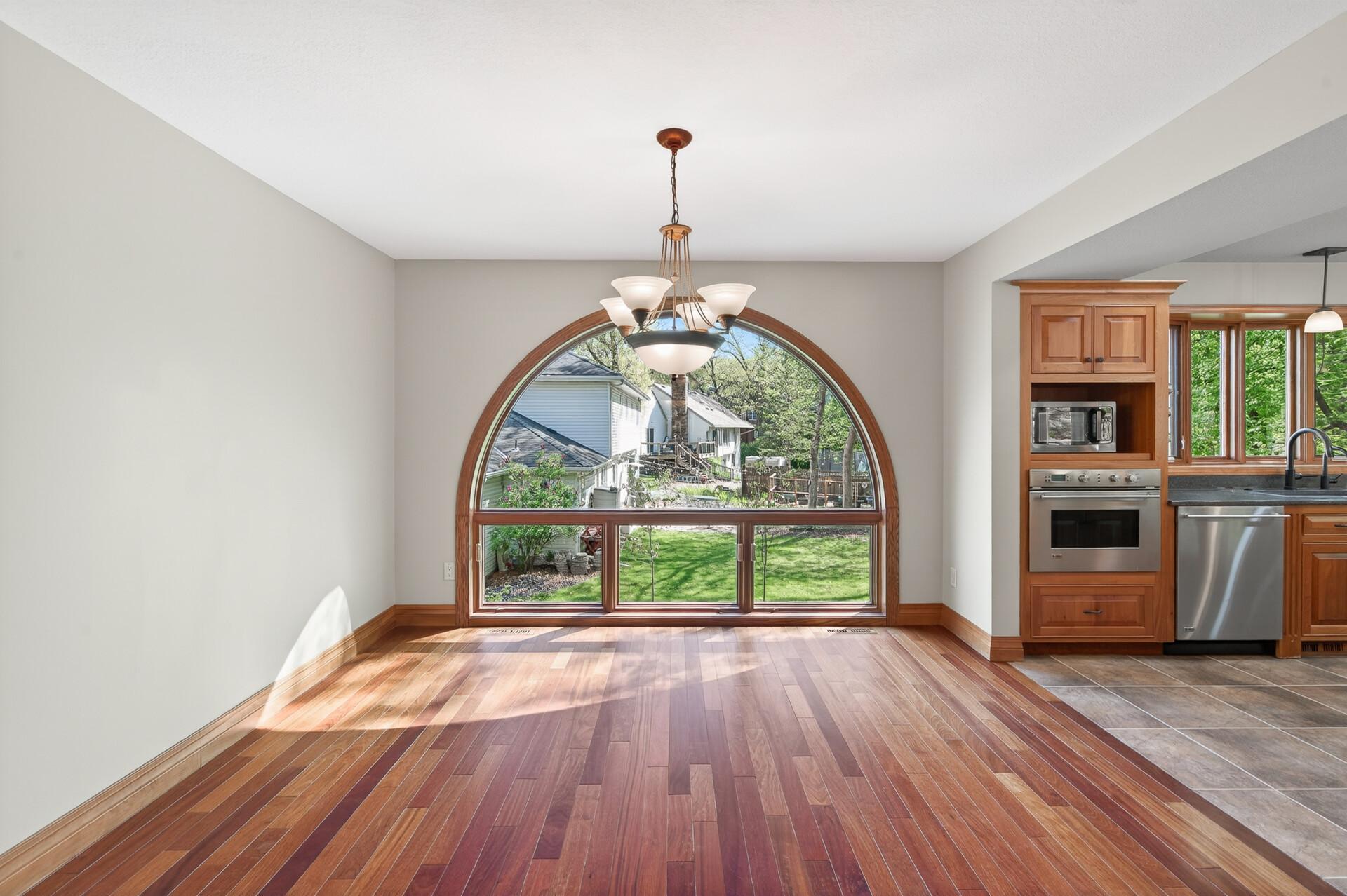 8750 Hunters Way Apple Valley, MN 55124 - Photo 15 of 98