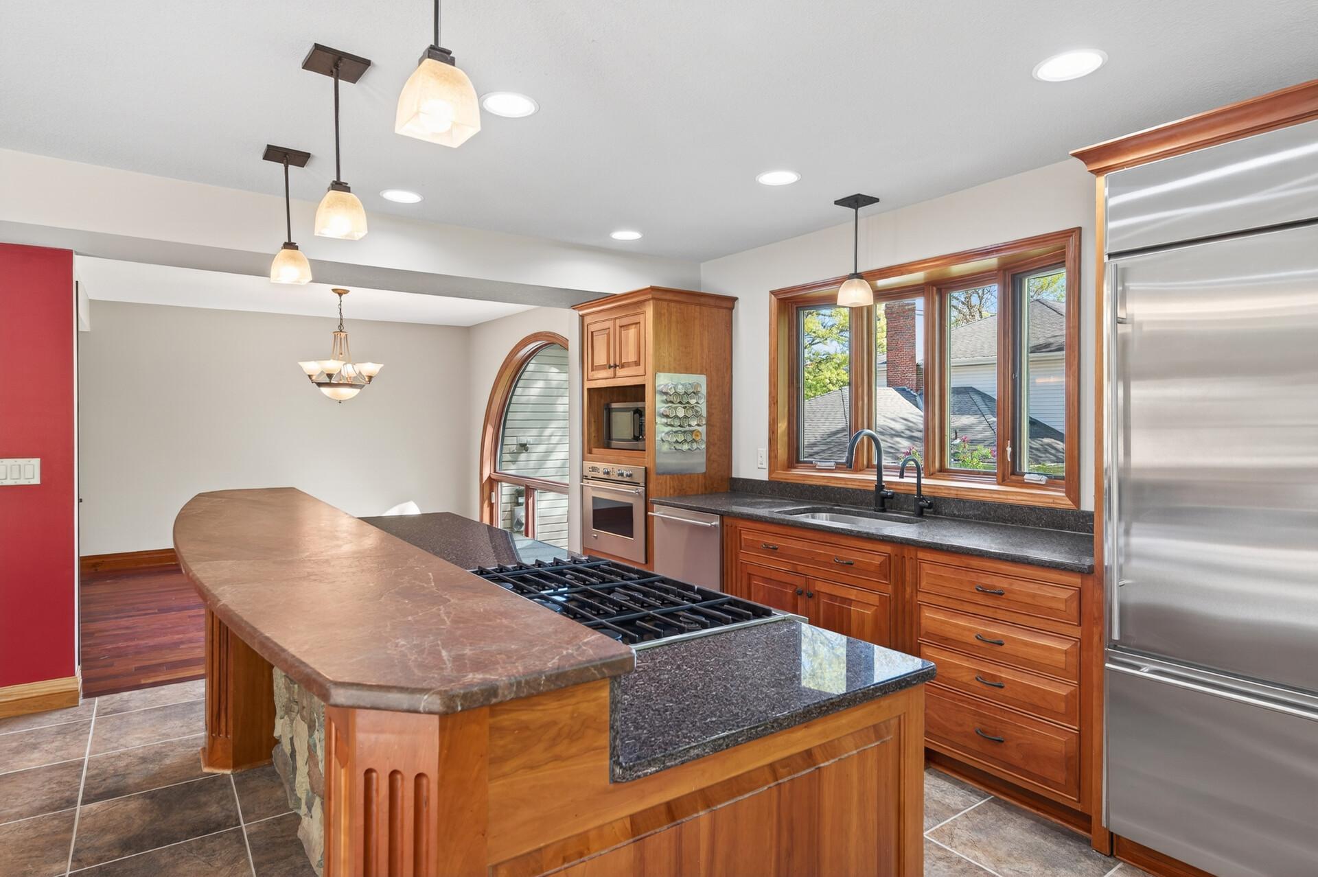 8750 Hunters Way Apple Valley, MN 55124 - Photo 22 of 98