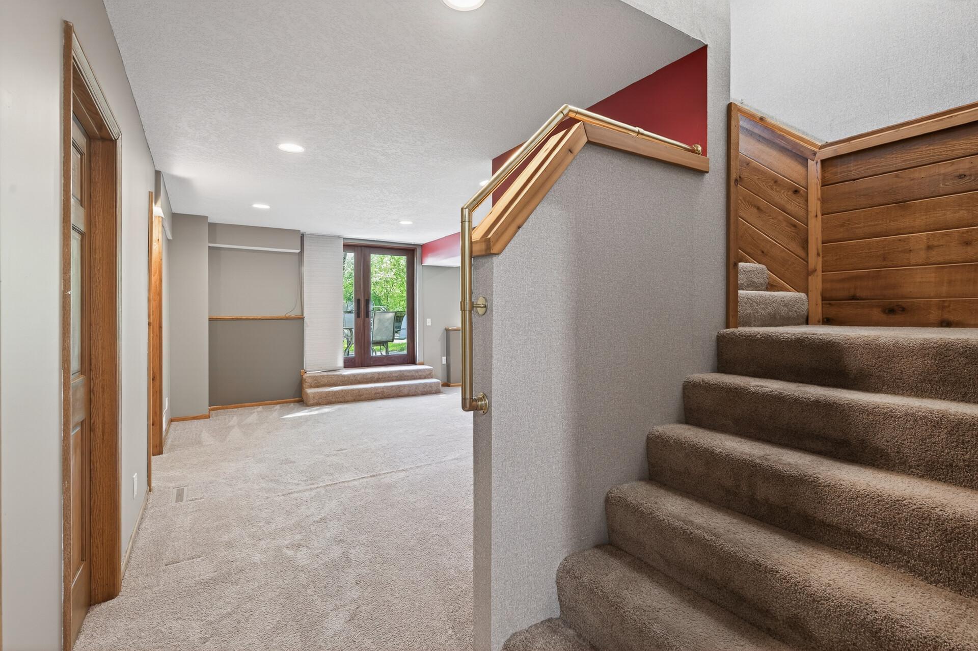 8750 Hunters Way Apple Valley, MN 55124 - Photo 66 of 98