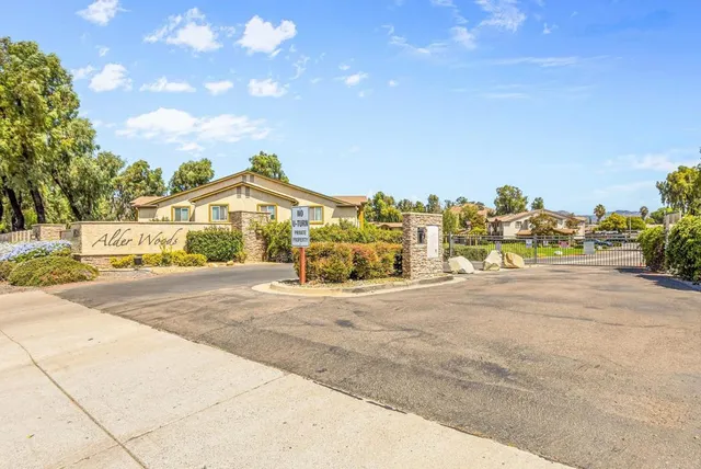 $417,000 | 1423 Graves Avenue, Unit 238, El Cajon, CA 92021