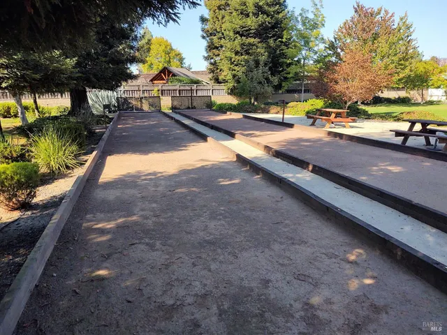 a view of a basketball court