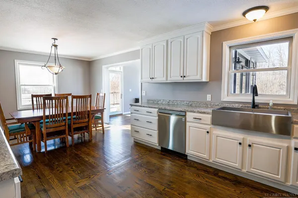 $775,000 | 2530 County Road East, Woodville, WI 54028