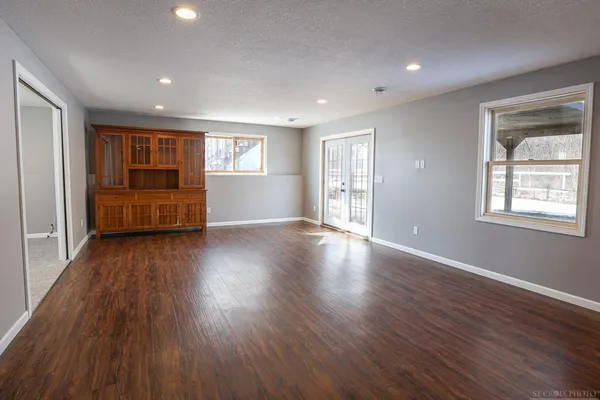 $775,000 | 2530 County Road East, Woodville, WI 54028