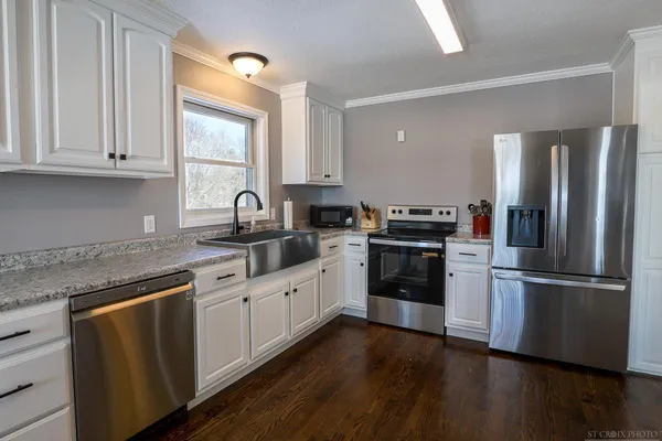 $775,000 | 2530 County Road East, Woodville, WI 54028