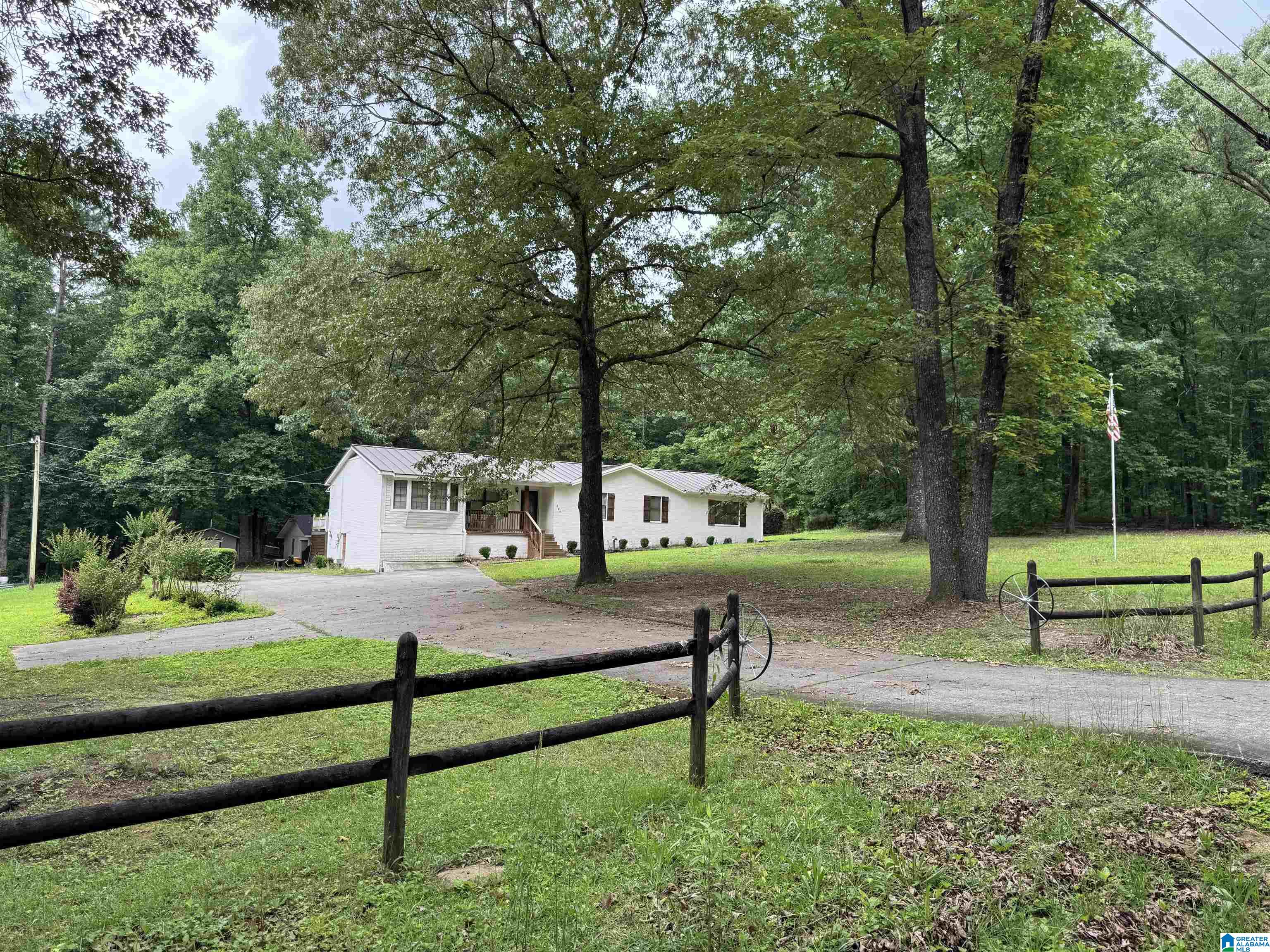 200 Upper Lake Tate Road Sylacauga, AL 35151 - Photo 2 of 8