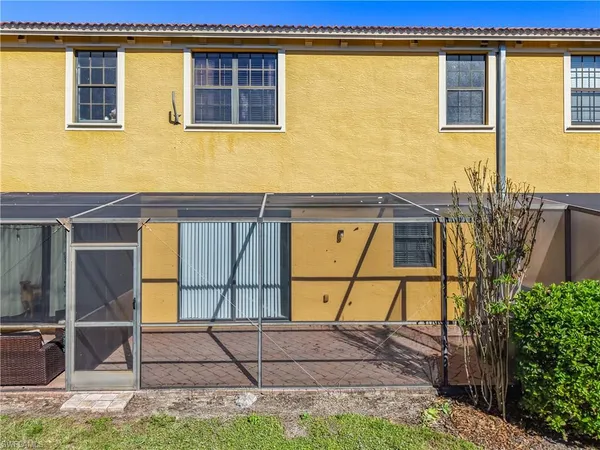 $2,000 | 7376 Bristol Circle, Naples, FL 34120