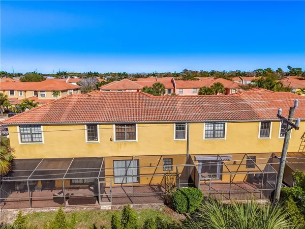 $2,000 | 7376 Bristol Circle, Naples, FL 34120