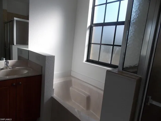 $2,000 | 7376 Bristol Circle, Naples, FL 34120