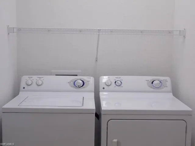 $2,000 | 7376 Bristol Circle, Naples, FL 34120