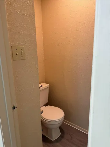 a bathroom with a toilet