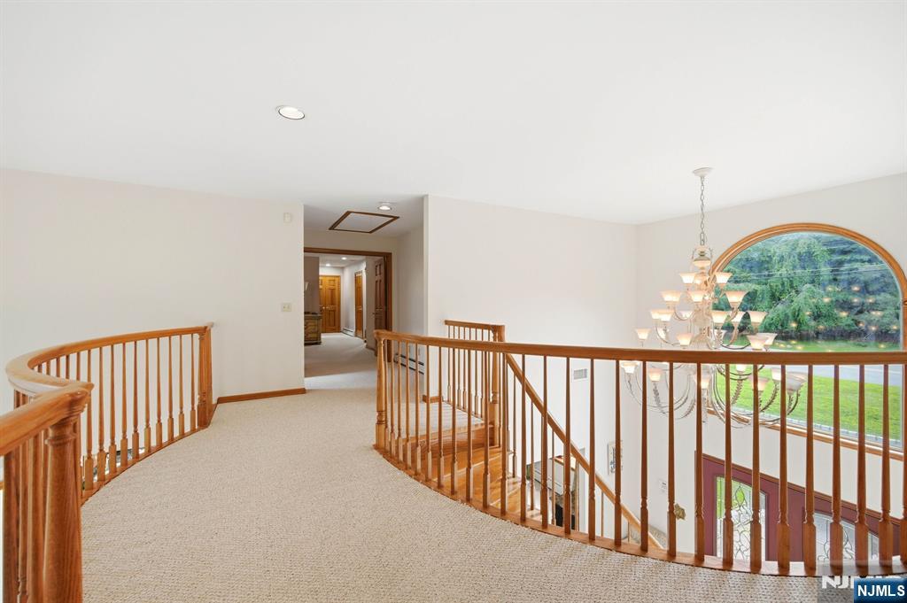 27 Sparrowbush Road Mahwah, NJ 07430 - Photo 17 of 29