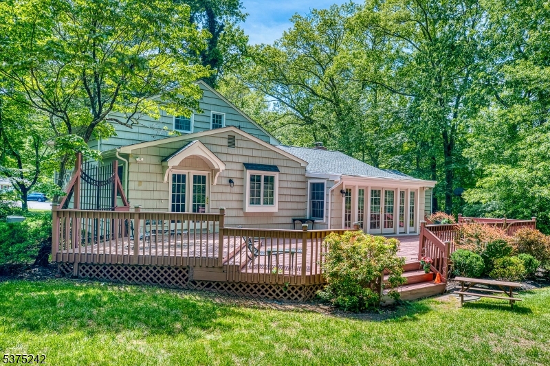 31 Shephard Way Bernards, NJ 07920 - Photo 2 of 30
