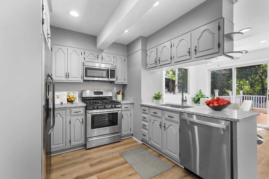 36 Brookside Road Braintree, MA 02184 - Photo 4 of 14 Gallery Image 4