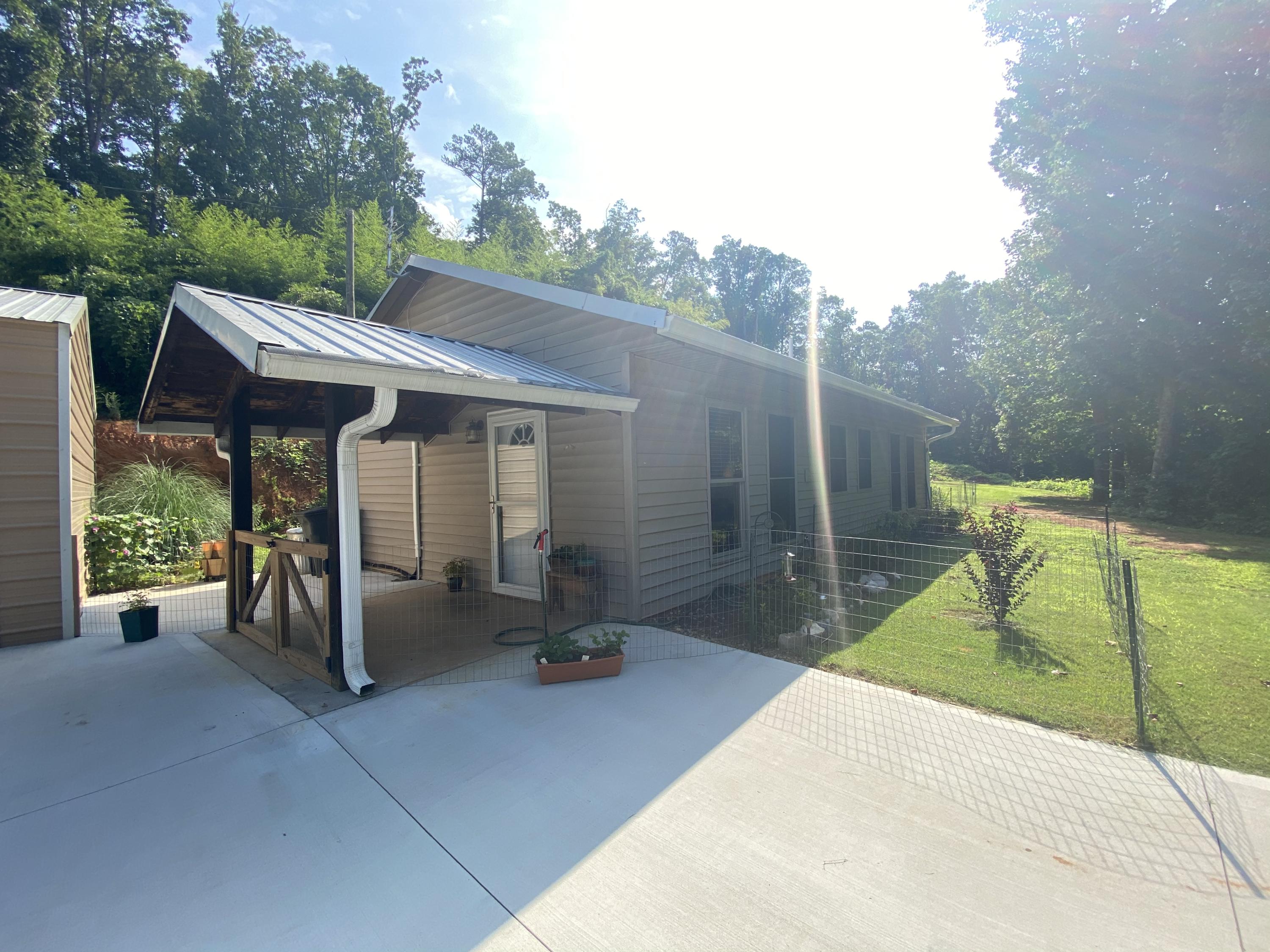 1712 Goff Road Knoxville, TN 37920 - Photo 6 of 27 6B990C7F-F7B7-4D1D-B92C-A6D417077976