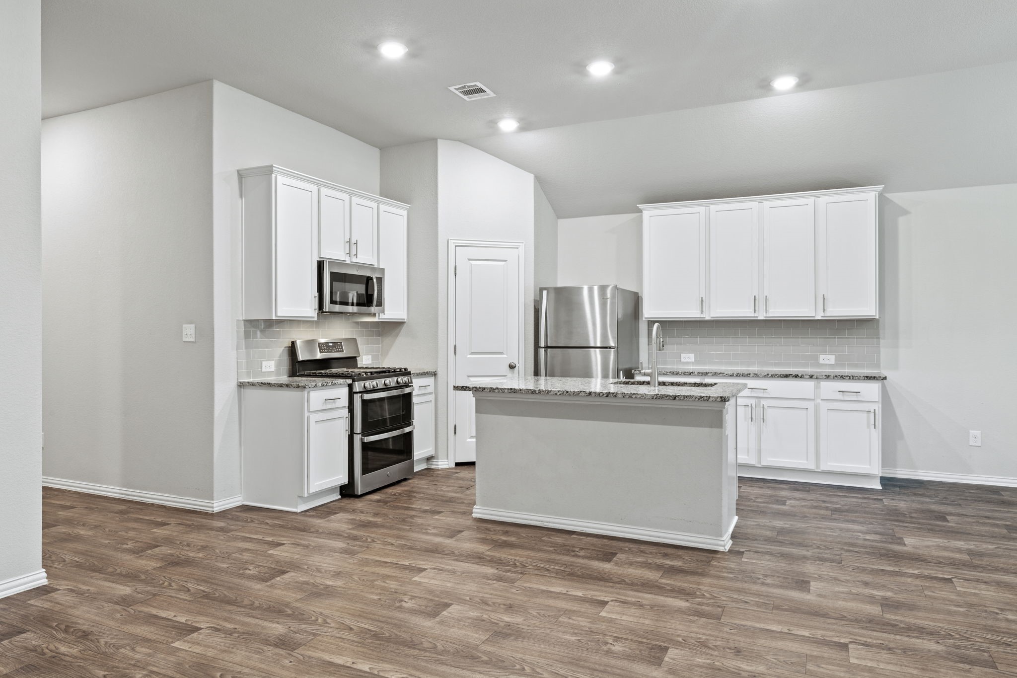 143 Alexander Kyle, TX 78640 - Photo 14 of 34